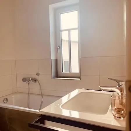 Lichtdurchflutetes Mit Balkon Appartement Sellin (Rugen)