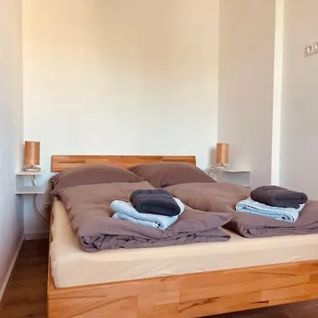 Lichtdurchflutetes Mit Balkon Appartement