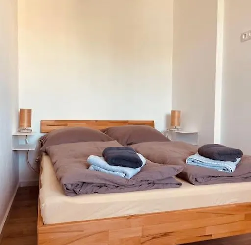 Lichtdurchflutetes Mit Balkon Appartement